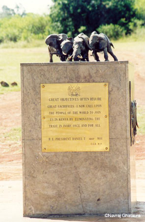 Ban_ivory_monument