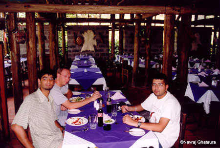 Ronnie_me_rajpal_lunch_at_sarova_lion_hill