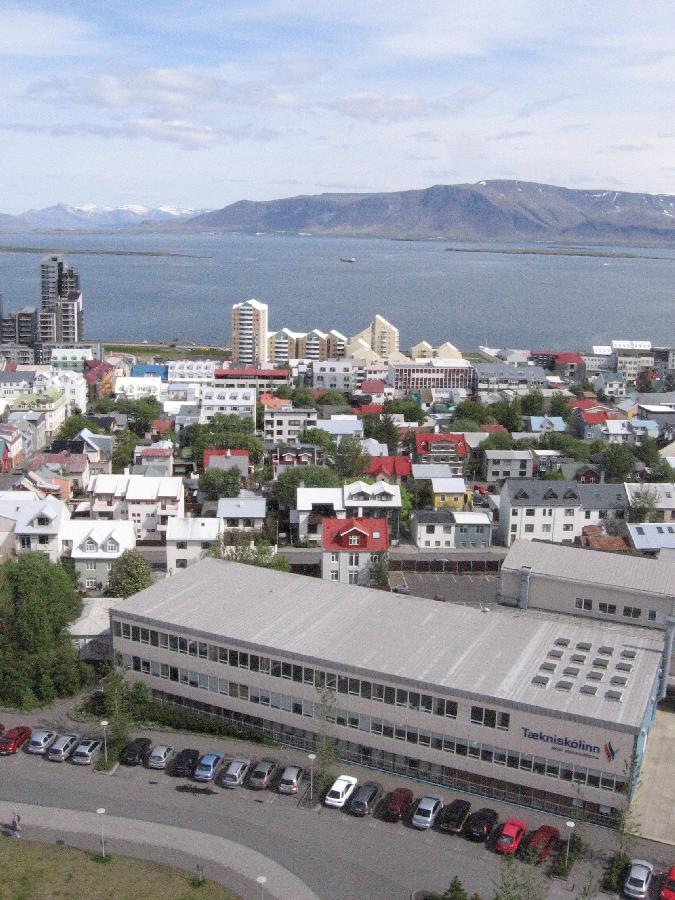 120608mNfromHallgrimskirkja