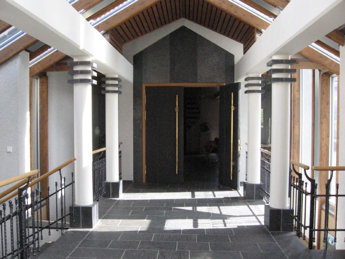 120620eChurchDoor