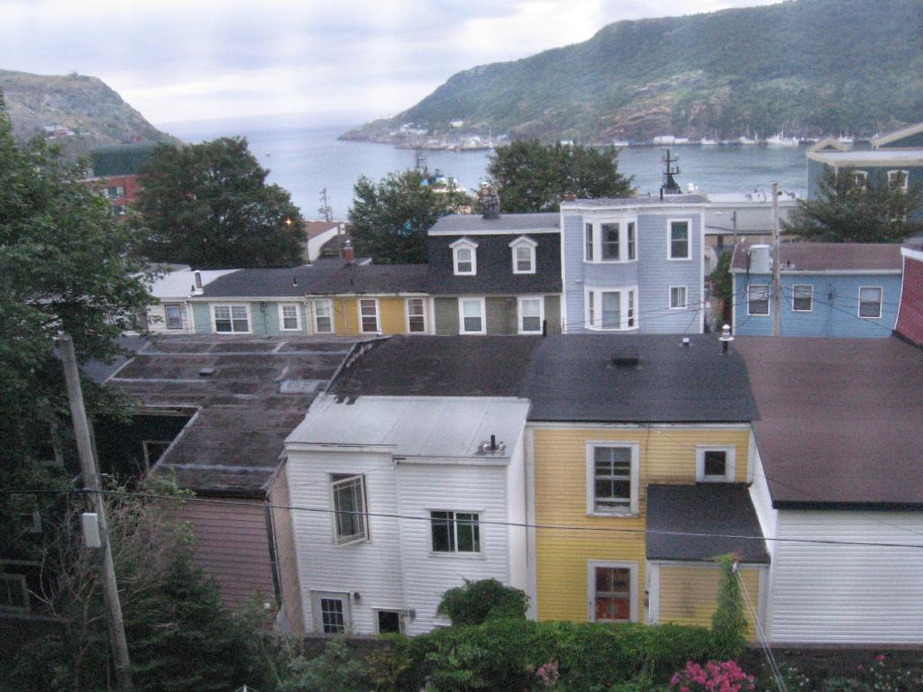 100811harbourBnB