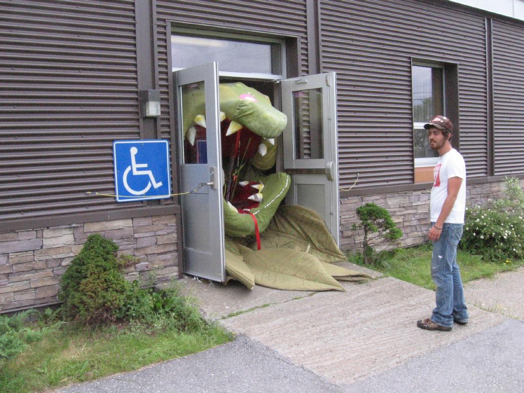 100822slithergadee