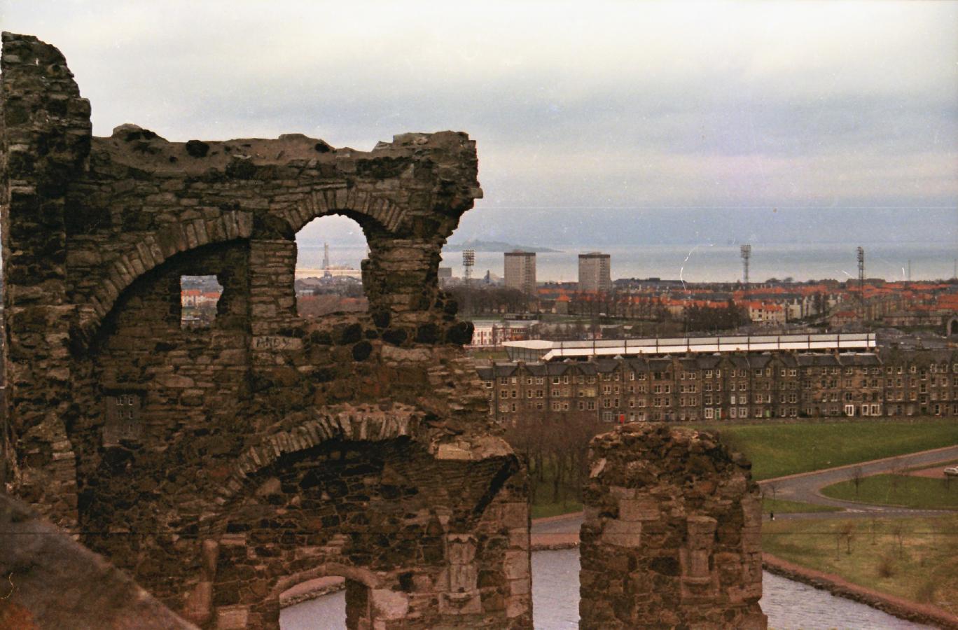 870331firstOut02Leith