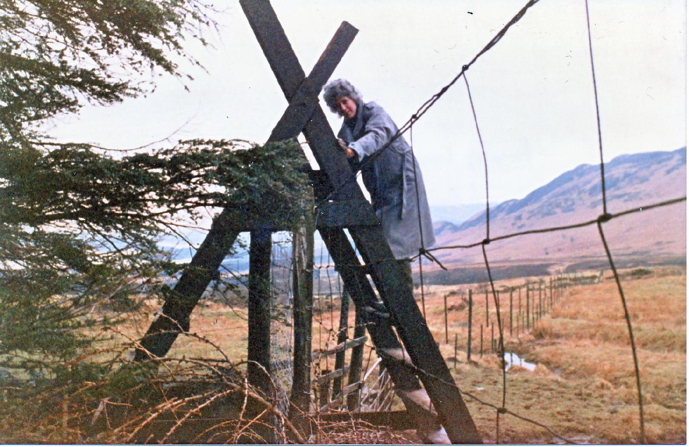 870402firstOut04MAstile