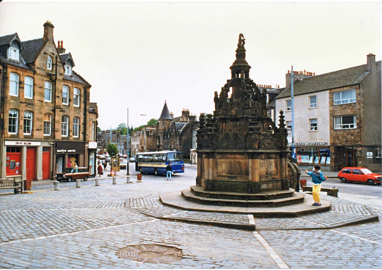 870504PandL12A_LinlithgowByP