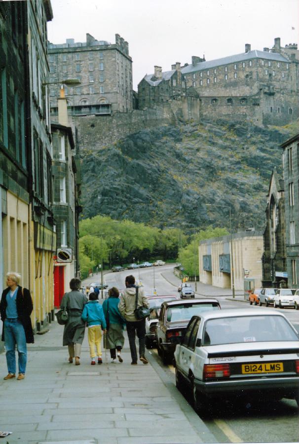 870504PandL13EdinCastle