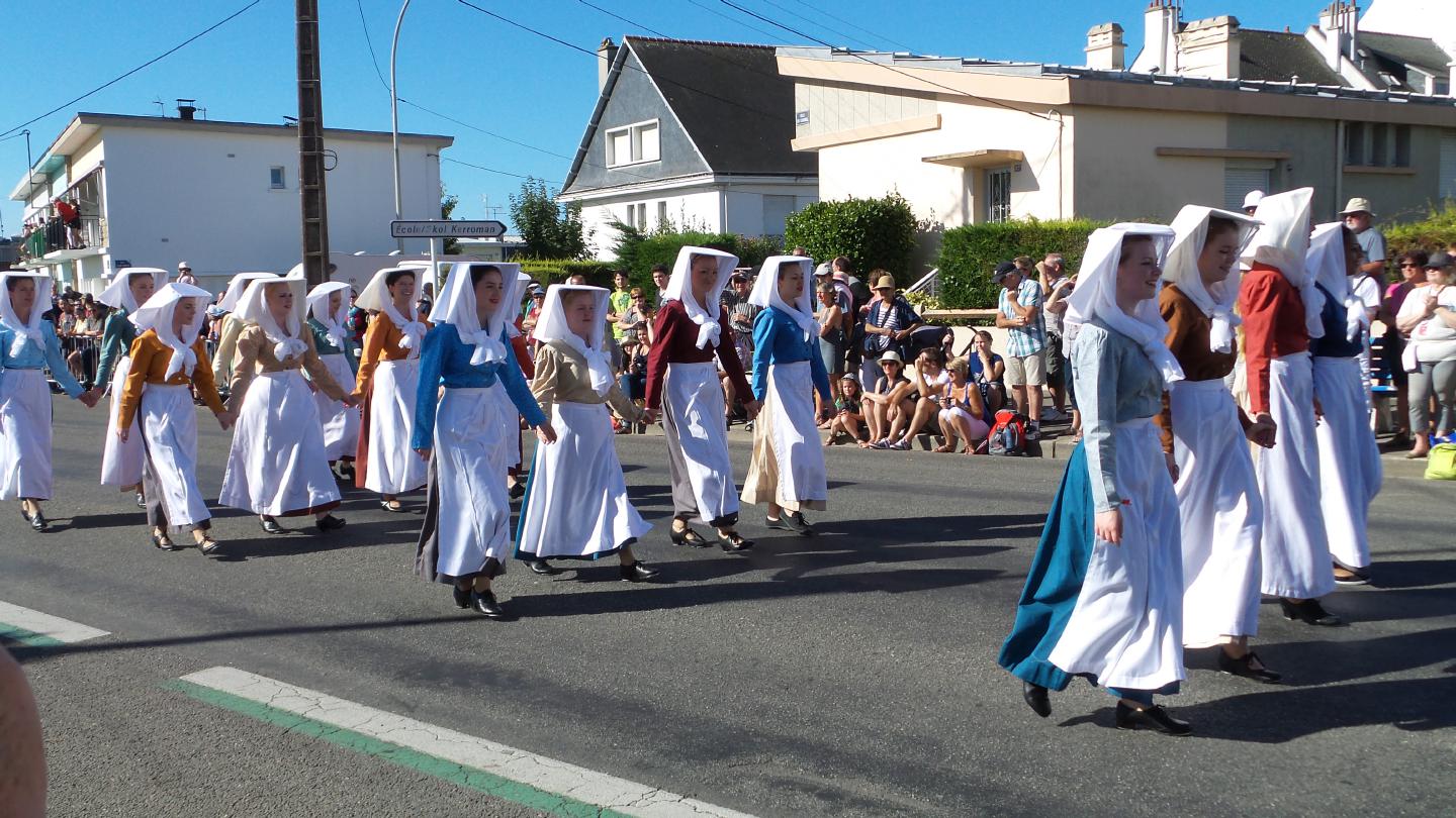 dib150809parade