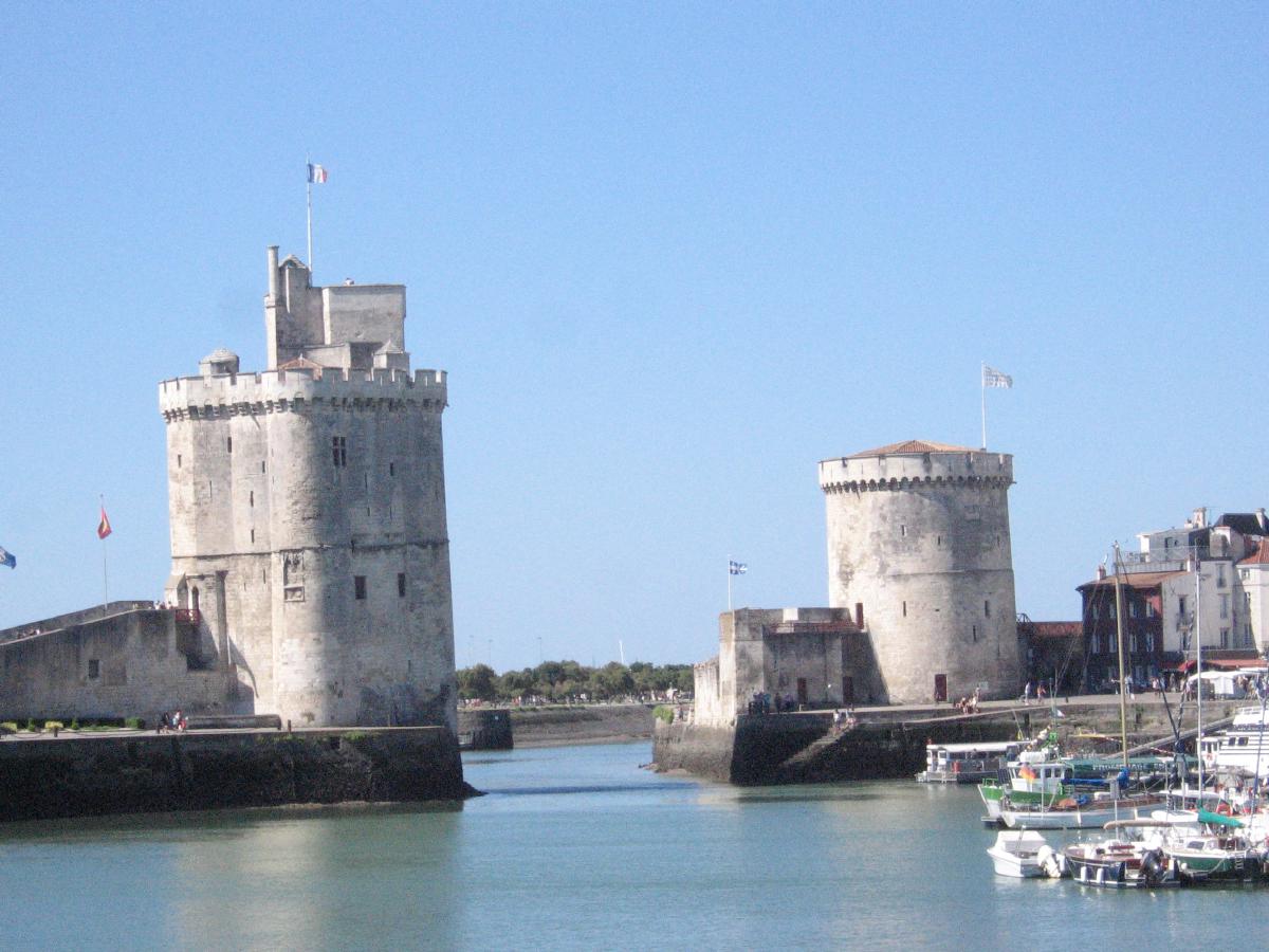 bja150802portTowers