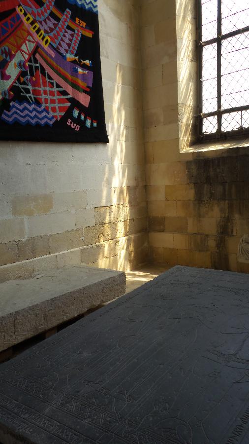 blb150802tapNtomb