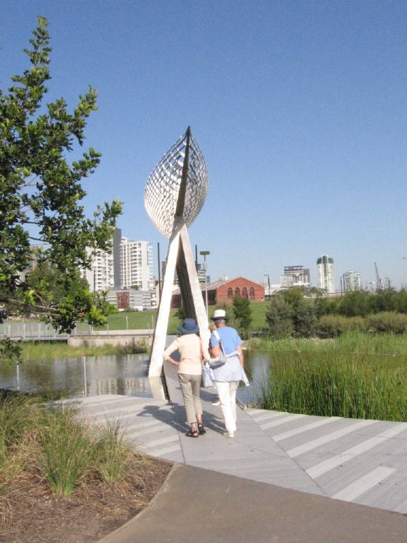 060223bridgeDocklands