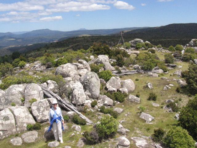 060124summitMtPoimenaBlueTier