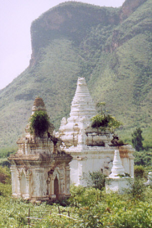 More roadside ruins