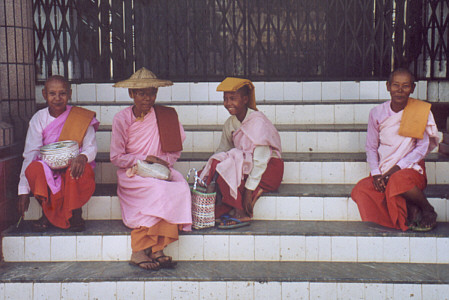 Buddhist nuns